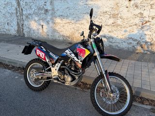 Moto KTM 640 LC4 Red Bull