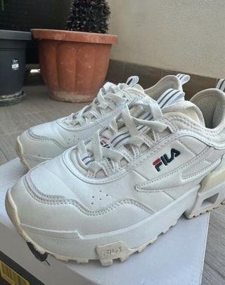 Sneakers Fila UPGR8 WMN bianche