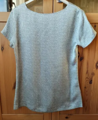 2 blusas Stradivarius m. larga y Trucco m. corta