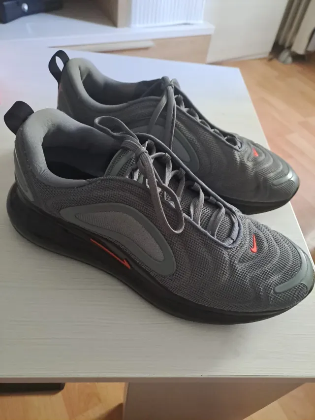 Zapatillas Nike Air Max 720 Gris/Rojo