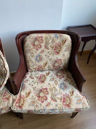 CONJUNTO de sofás y sillones TAPIZADOS.