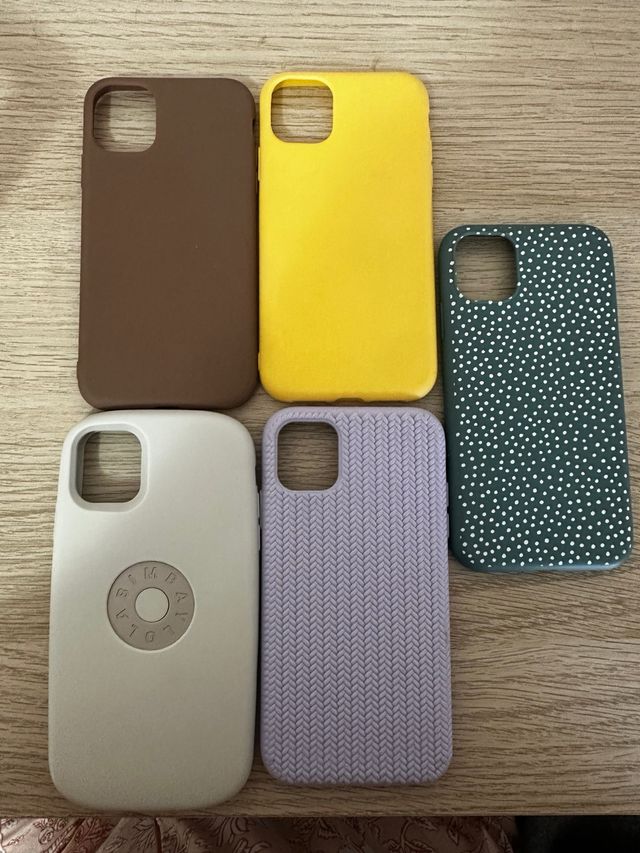 Fundas iPhone 11  Una original de bimba y Lola