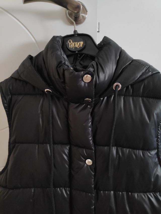 Chaleco acolchado largo con capucha Shein