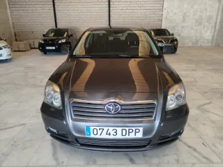 Toyota Avensis ENGANCHE - GASOLINA 