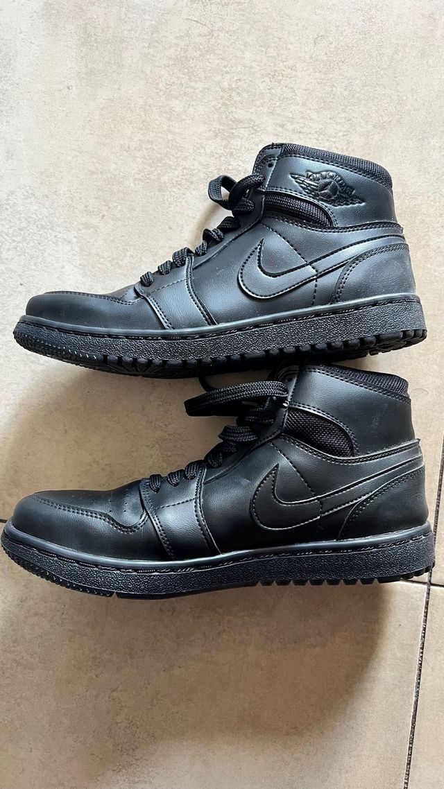 Zapatillas deporte negras tipo Nike Jordan Talla39