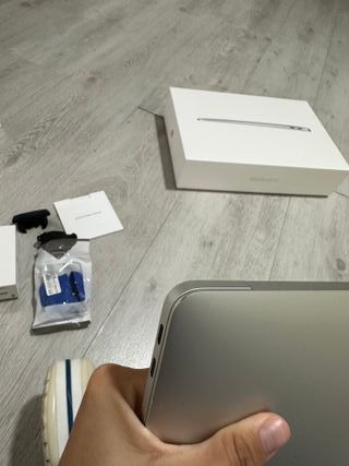 MacBook Air 13 (2020) + AirPods 2da Gen