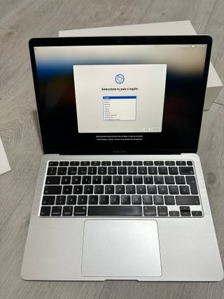 MacBook Air 13 (2020) + AirPods 2da Gen