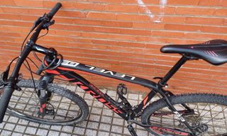 Bicicleta Kross Level 9.0 Negra/Roja