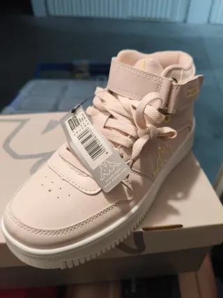 Zapatillas Kappa Beige y Doradas Nuevas