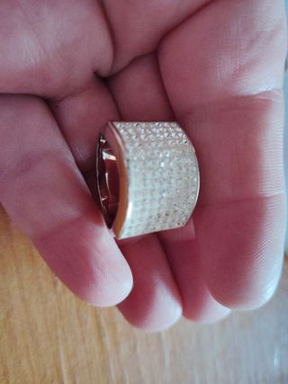 Sortija plateada con circonitas