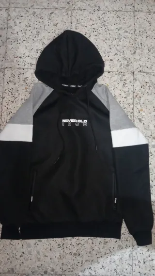 Sudadera Inside Negra y Gris