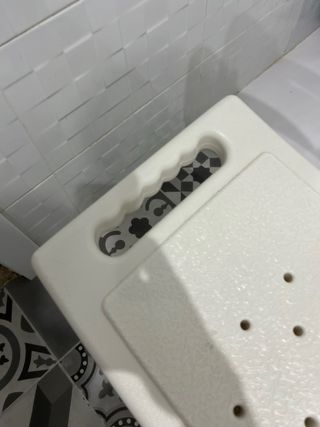 silla de baño de ortopedia completamente nueva.
