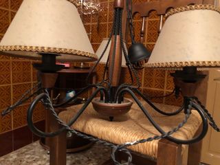 Lámpara rústica salón 5 tulipas