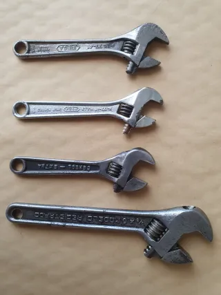 Lote 4 llaves inglesas antiguas