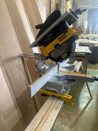 Ingletadora Dewalt con banco perfecto estado 