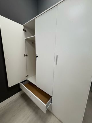 Armario 3 puertas madera beige/blanco