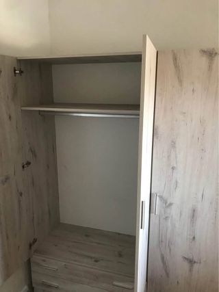 Armario 3 puertas madera beige/blanco