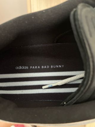 Adidas Gazelle Bad Bunny  Tiene la caja original