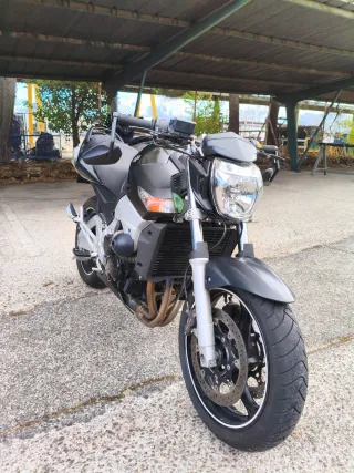 Suzuki GSR 600