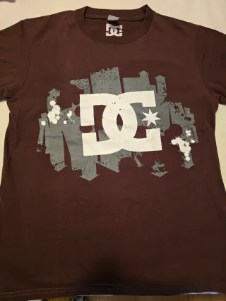 Camiseta DC Shoes Talla M Marrón
