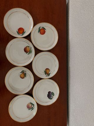 Conjunto 7 platos medianos frutales dorados