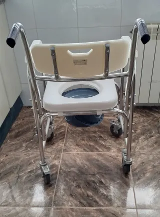 SILLA DE RUEDAS CASA