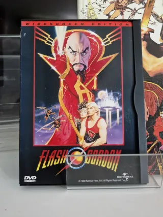 PACCHETTO DI FUMETTI FLASH GORDON, DVD+ COLONNA SONORA ORIGINALE