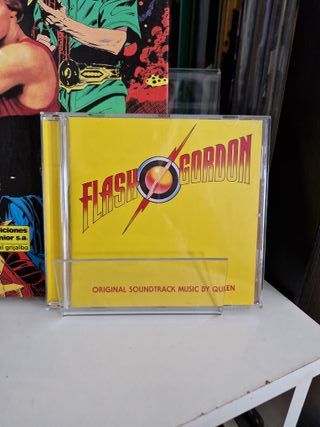 PACCHETTO DI FUMETTI FLASH GORDON, DVD+ COLONNA SONORA ORIGINALE