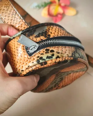 Riñonera Efecto Piel Serpiente Stradivarius