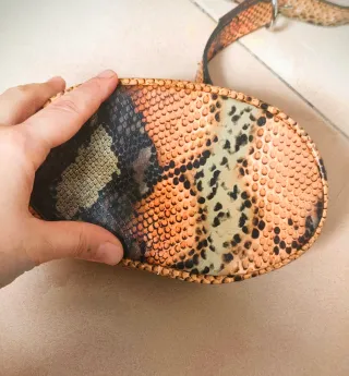 Riñonera Efecto Piel Serpiente Stradivarius
