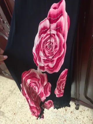 Vestido fiesta negro flores fucsia