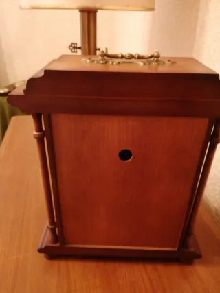 Reloj de sobremesa madera y latón