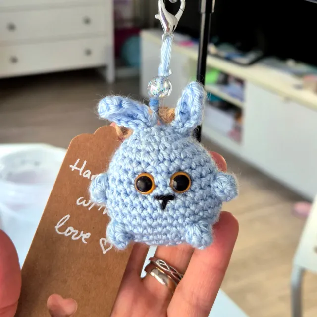 Llavero Conejito Crochet Azul