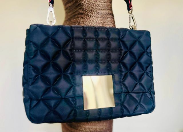 Bolso Purificación García negro acolchado