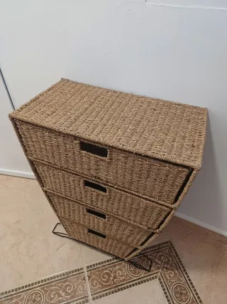Mueble 4 cajones mimbre y metal
