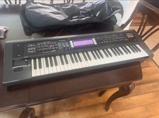Roland GW-8 Workstation Teclado
