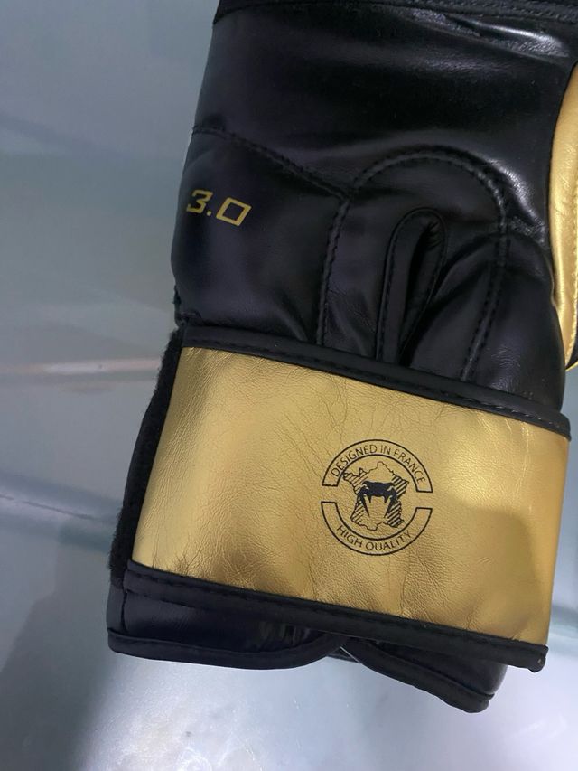 Guantes de Boxeo Venum Blancos y Dorados