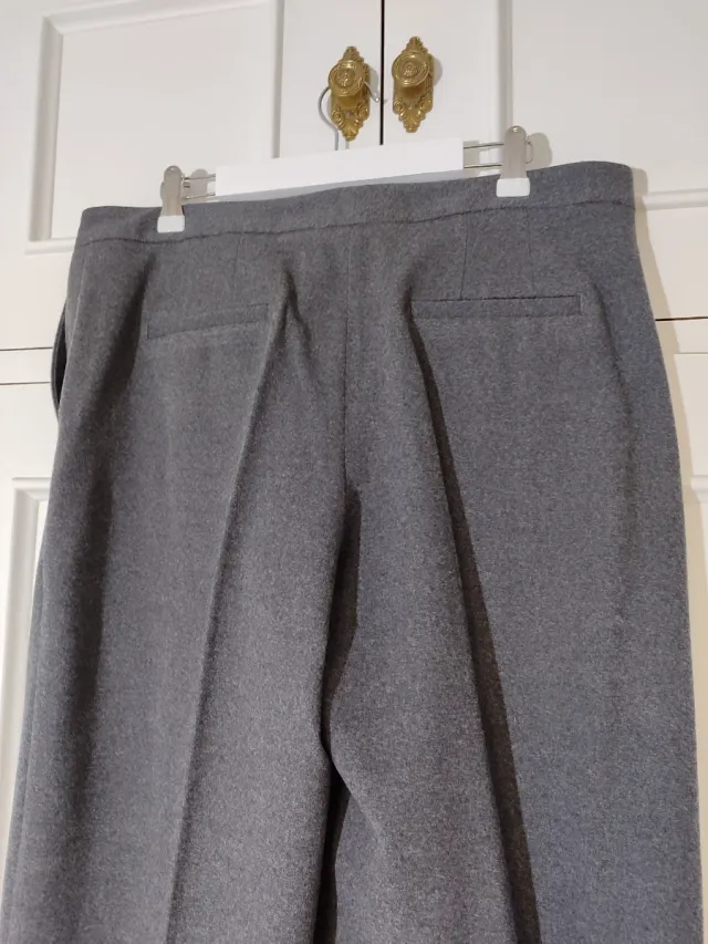 Pantalón traje recto gris Zara Talla L