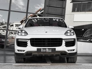 Porsche Cayenne Turbo 2015