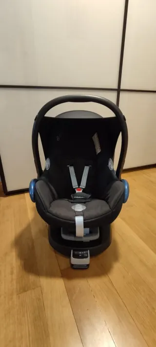 Maxi-Cosi Silla de Coche y Base Isofix