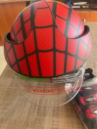 Casco de moto para niñ@s + guantes de protección 