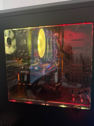 PC Gaming con luces RGB