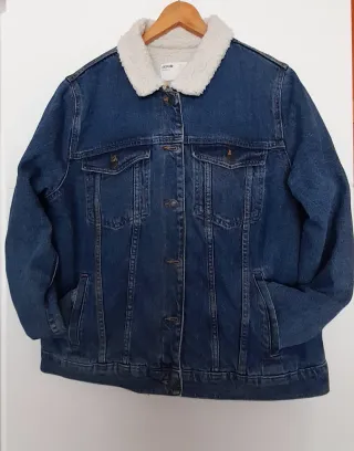 Chaqueta tejana Bershka Talla L