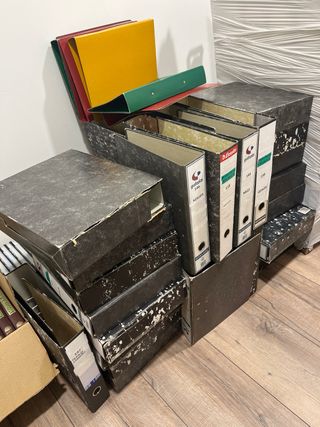 Archivadores AZ diversos. precio por unidad 