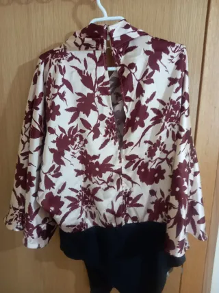 Blusa floral beige y marron