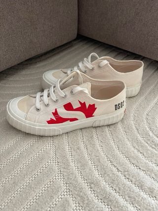 Zapatos Superga Beige y Rojo