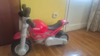 Moto correpasillos infantil