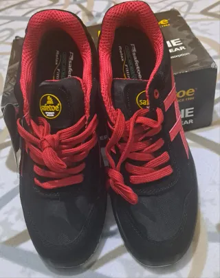 Zapatos de Seguridad Safetoe Negros y Rojos