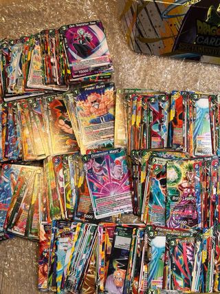 Caja Dragon Ball +500 cartas aproximadamente