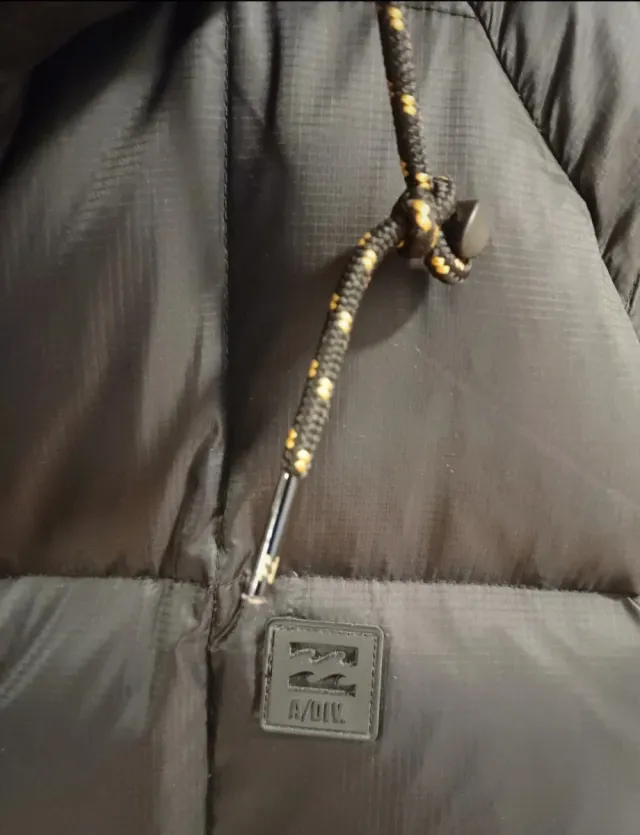 Abrigo acolchado Billabong negro